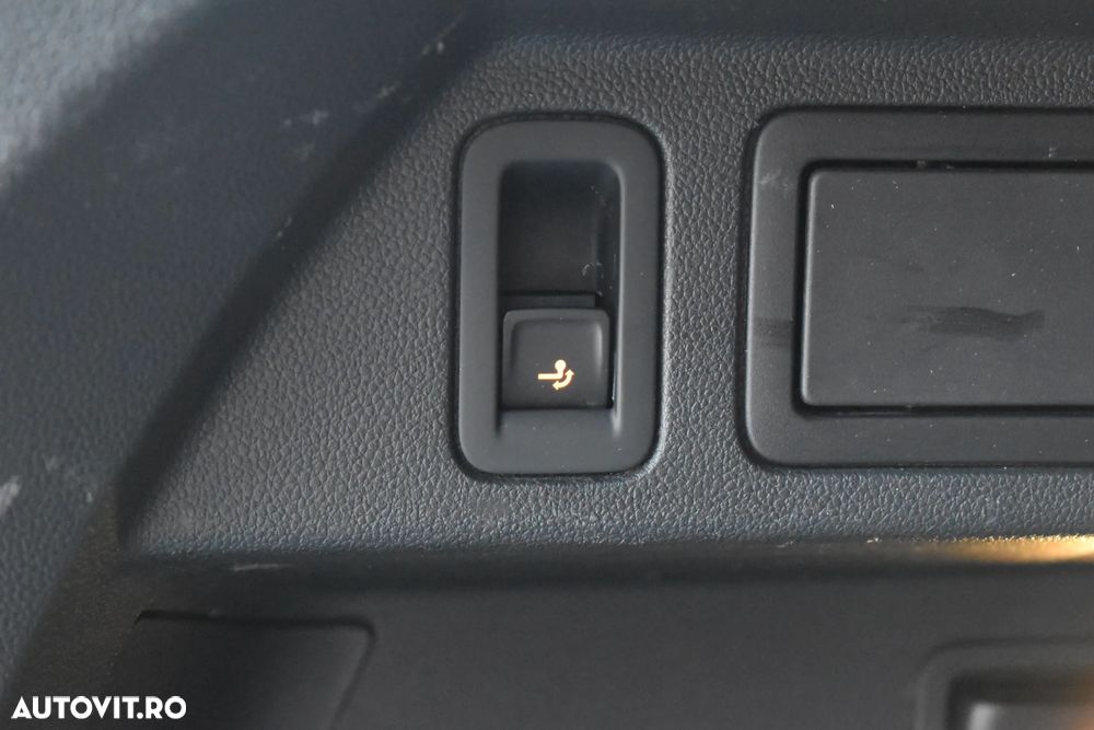 Volkswagen Tiguan 2.0 TDI SCR 4MOTION DSG Elegance - 38