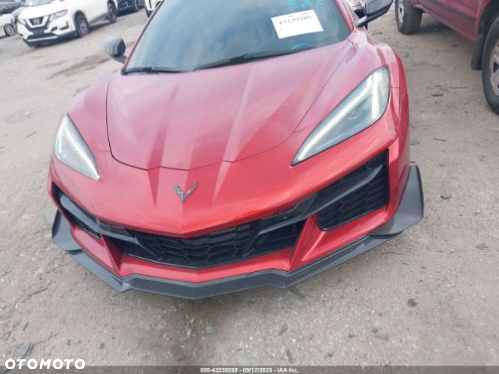 Chevrolet Corvette - 9