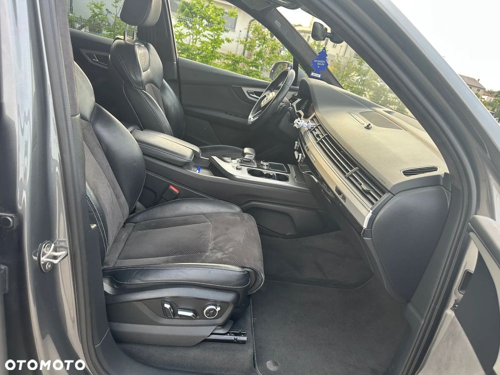 Audi Q7 - 16