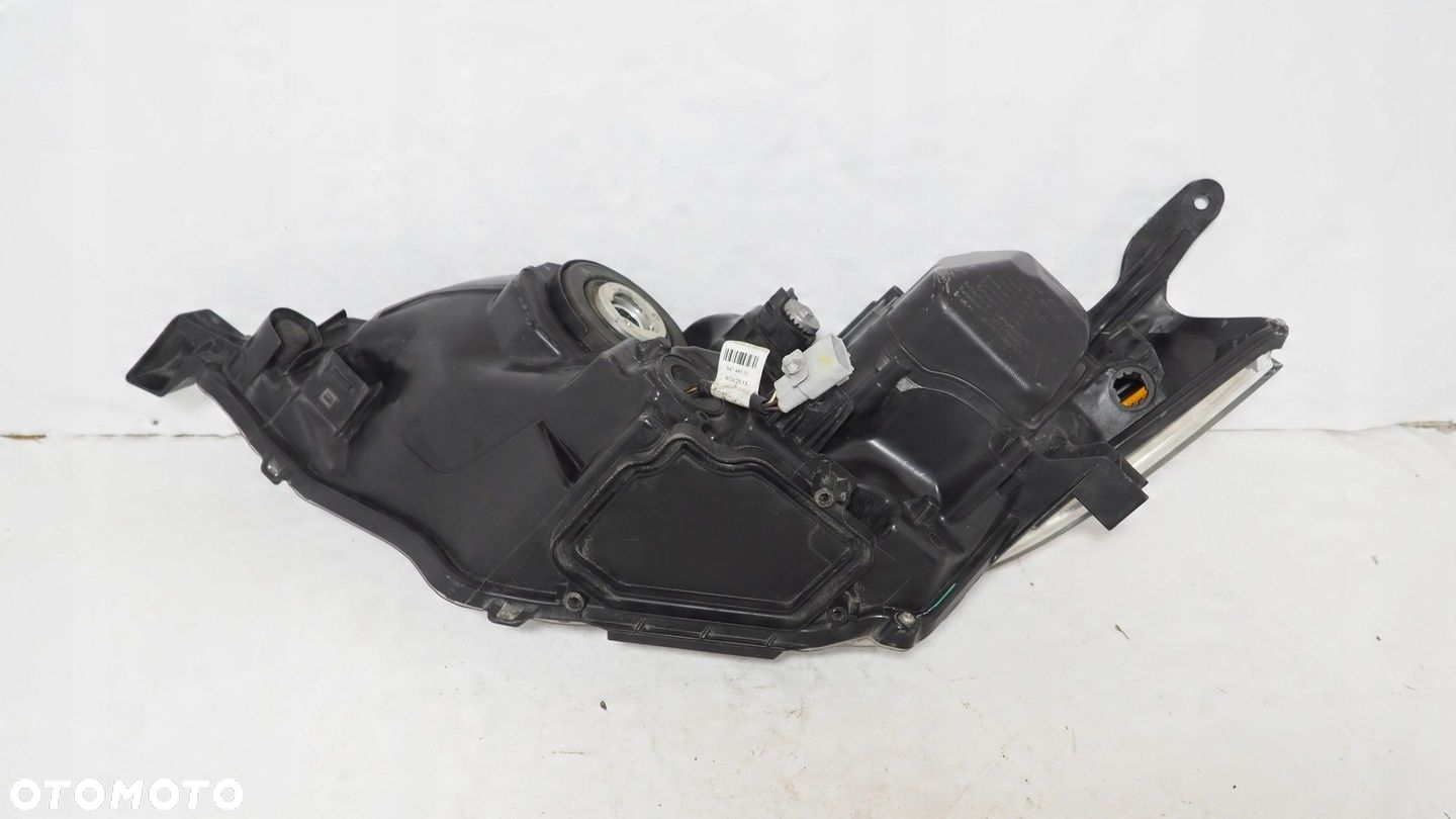 Toyota Corolla E17 USA lampa Led prawa przód 947449-33 - 5