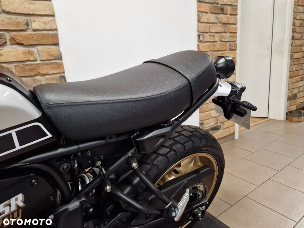 Yamaha XSR - 17