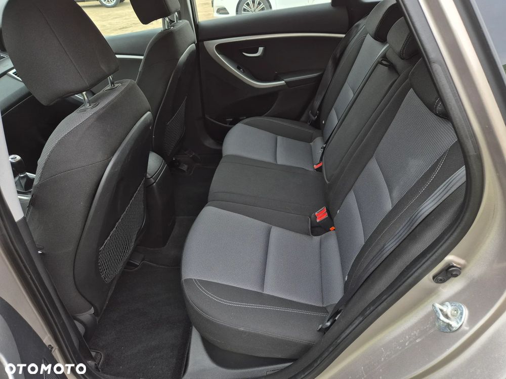 Hyundai i30 1.6 GDI Style - 34