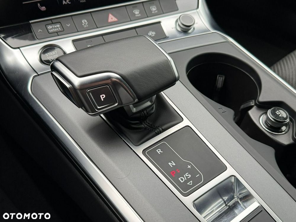 Audi A6 Avant 45 TFSI quattro S tronic - 27