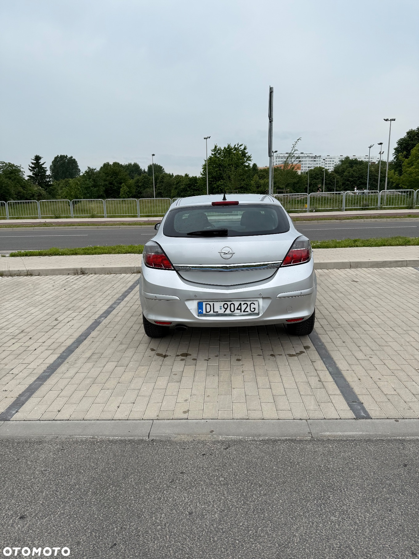 Opel Astra III GTC 1.8 Sport - 4