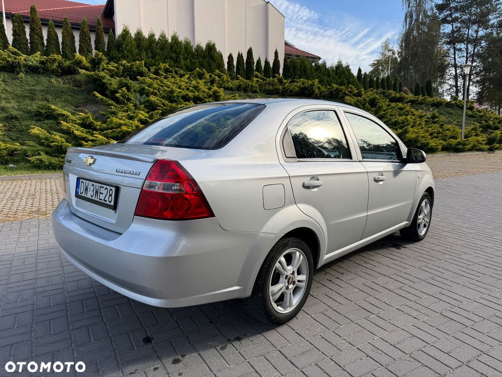 Chevrolet Aveo 2011 photo 5
