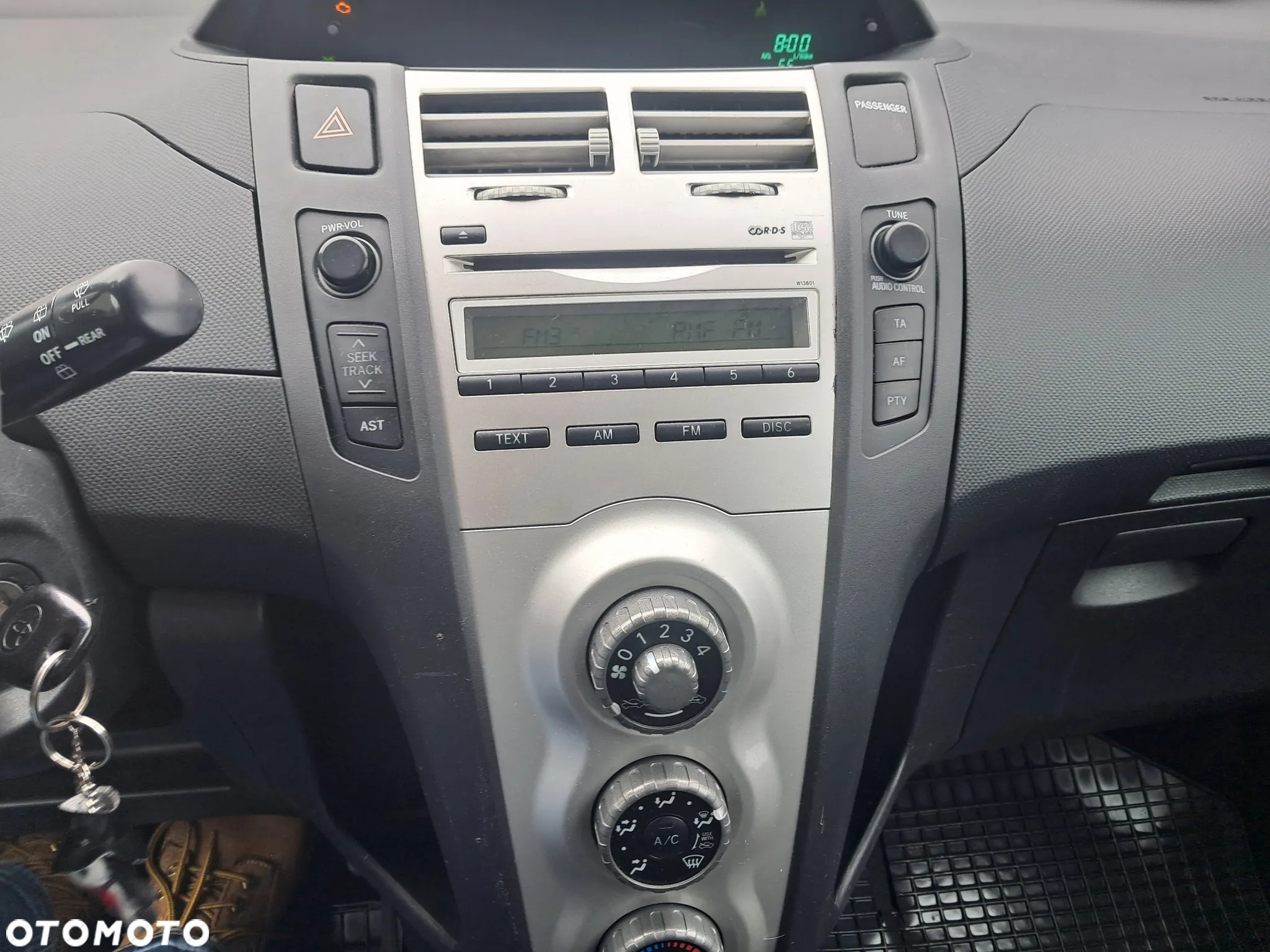 Toyota Yaris 1.0 Luna - 10
