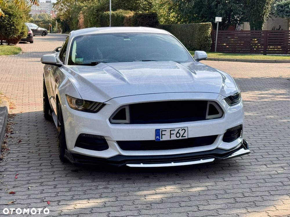 Ford Mustang - 2
