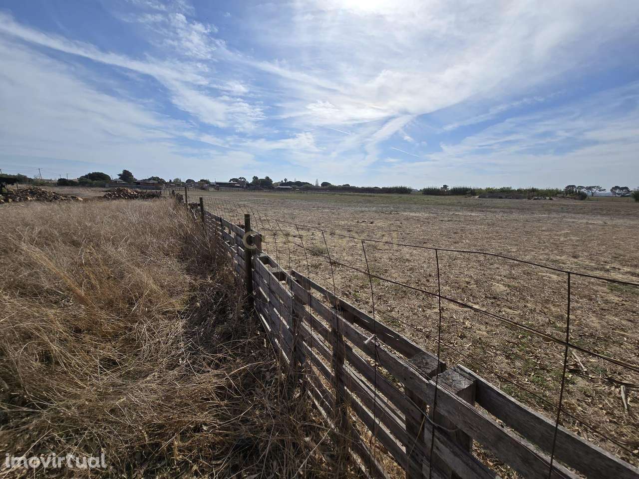 Terreno Misto na Estrada do Esteiro Furado no Chão Duro, junto à Praia - Grande imagem: 5/25