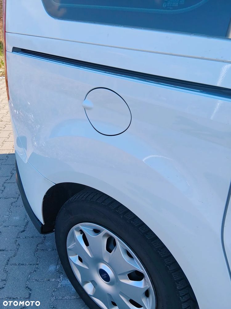 Ford Tourneo Connect - 12