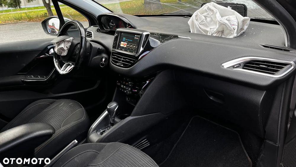 Peugeot 208 PureTech 110 Stop & Start EAT6 Allure - 7