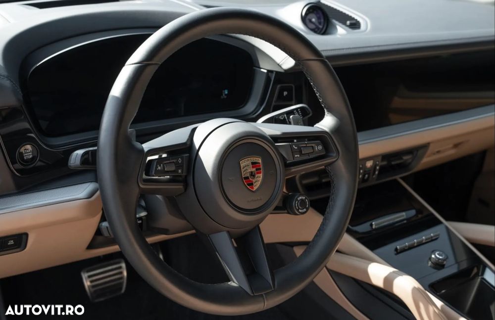 Porsche Cayenne Coupe S E-Hybrid - 8