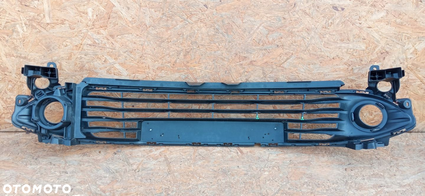 RENAULT CLIO IV 4 12- ATRAPA KRATKA ŚRODKOWA GRILL 622542958R - 5
