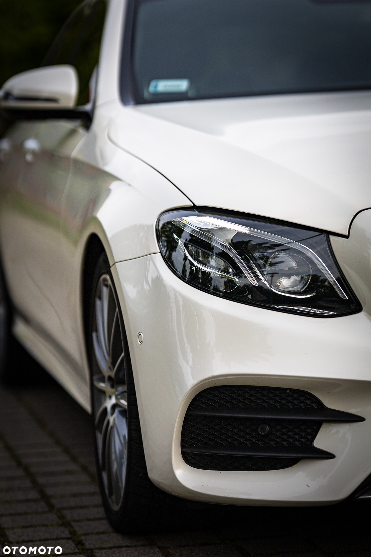 Mercedes-Benz Klasa E 220 d 4-Matic 9G-TRONIC - 23