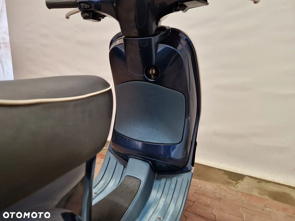 Piaggio Vespa - 22