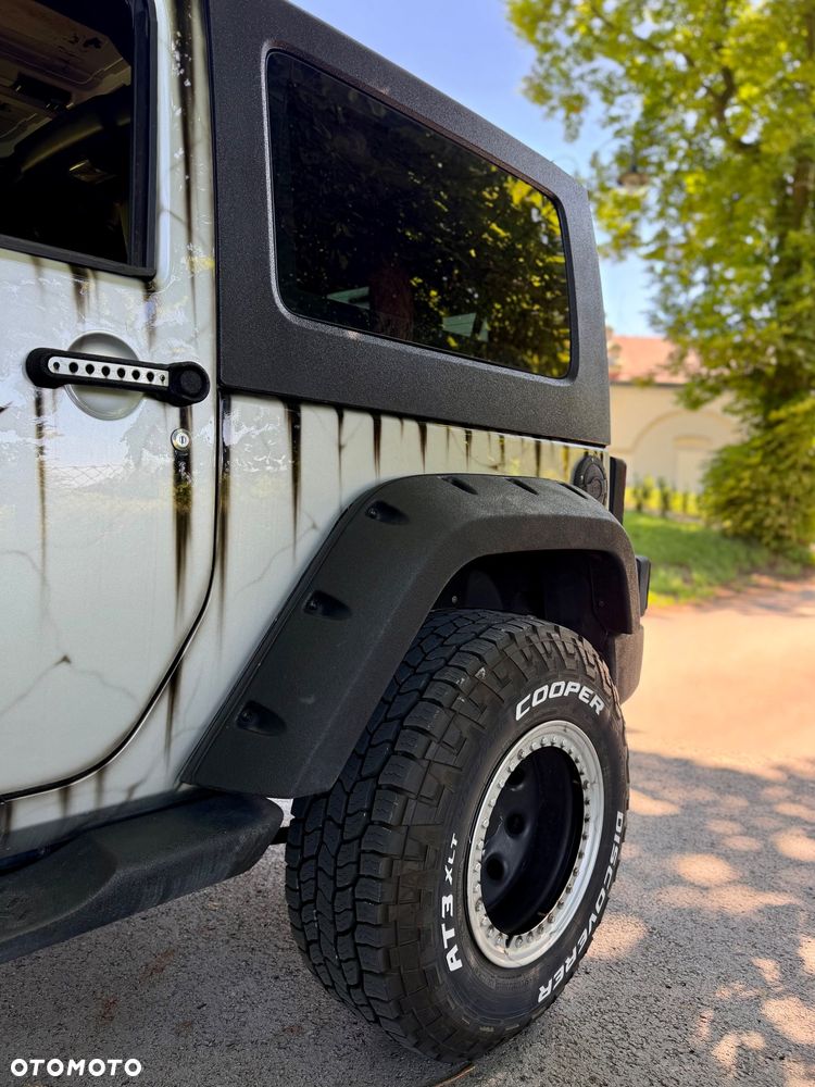 Jeep Wrangler 3.8 Sahara - 10