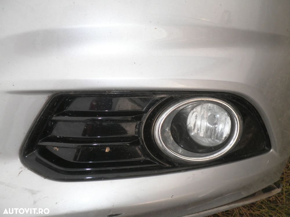 Proiector ceata stanga / dreapta Ford Mondeo MK5