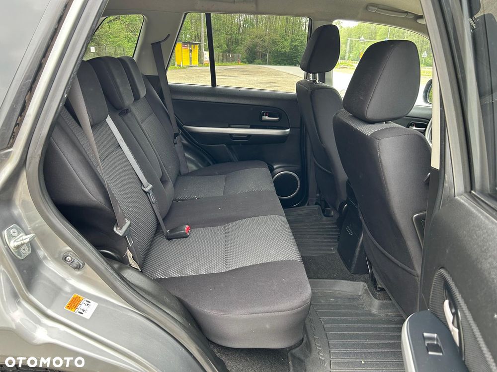 Suzuki Grand Vitara - 12