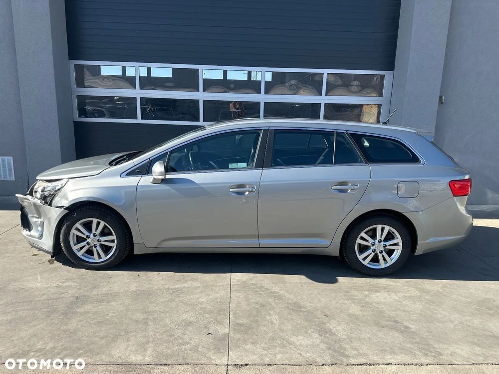 Toyota Avensis 2.0 Premium MS - 2