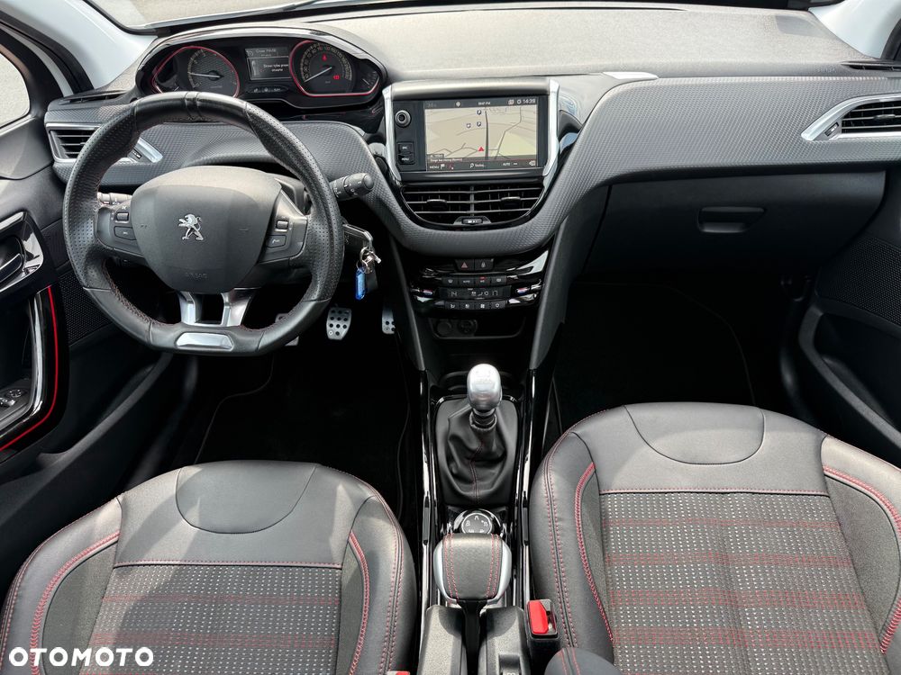 Peugeot 2008 PureTech 130 Stop&Start GT-Line Edition - 9