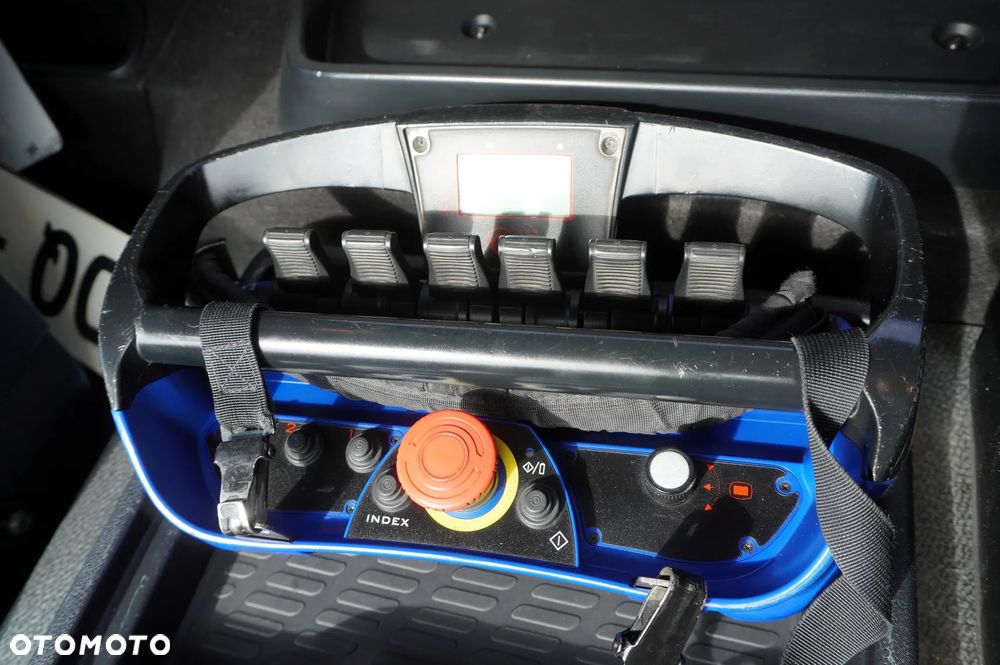 Mercedes-Benz Antos 2540 / Burtowy 15 EPAL / HDS Fassi F165 / 6.1 t / Zasięg 8 m / pilot / rotator / 1600 MTH / oś skrętna - 15