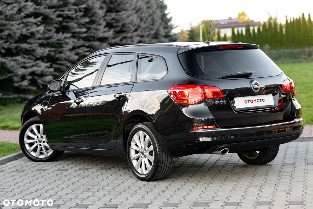Opel Astra 2.0 CDTI Cosmo - 9