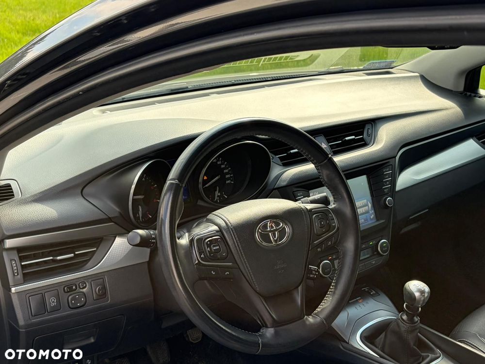 Toyota Avensis 2.0 D-4D Prestige - 13