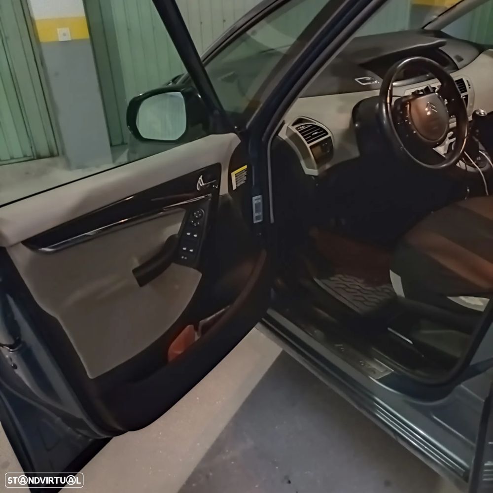 Citroën C4 Picasso 1.6 HDi Exclusive - 11