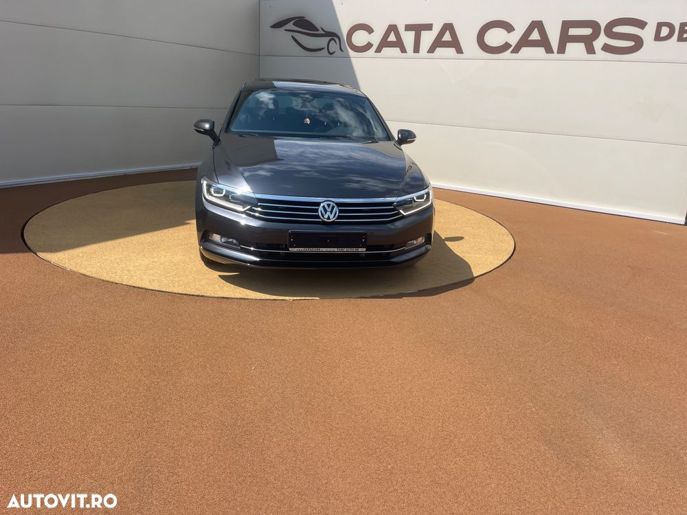 Volkswagen Passat 2.0 TDI DSG (BlueMotion Technology) Highline - 1