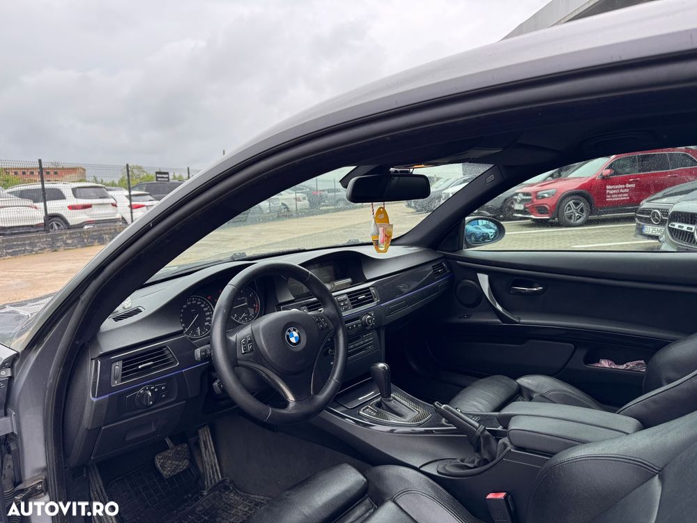 BMW Seria 3 320d Aut. - 14