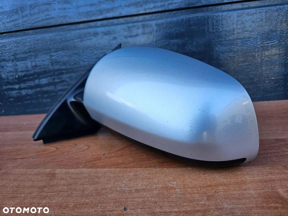 LUSTERKO LEWE AUDI A4 B7 5 PIN EUROPA - 6