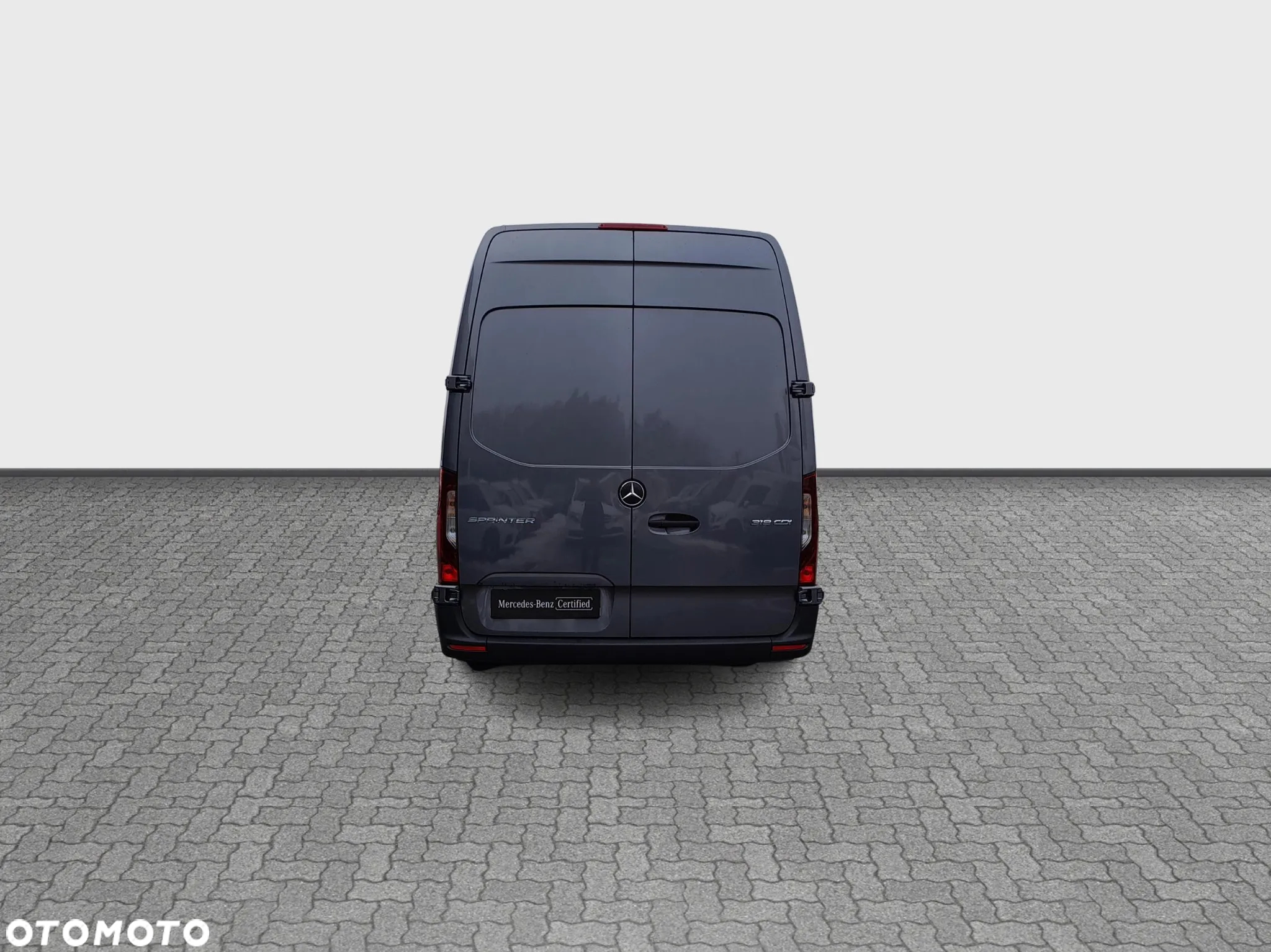 Mercedes-Benz Sprinter - 4