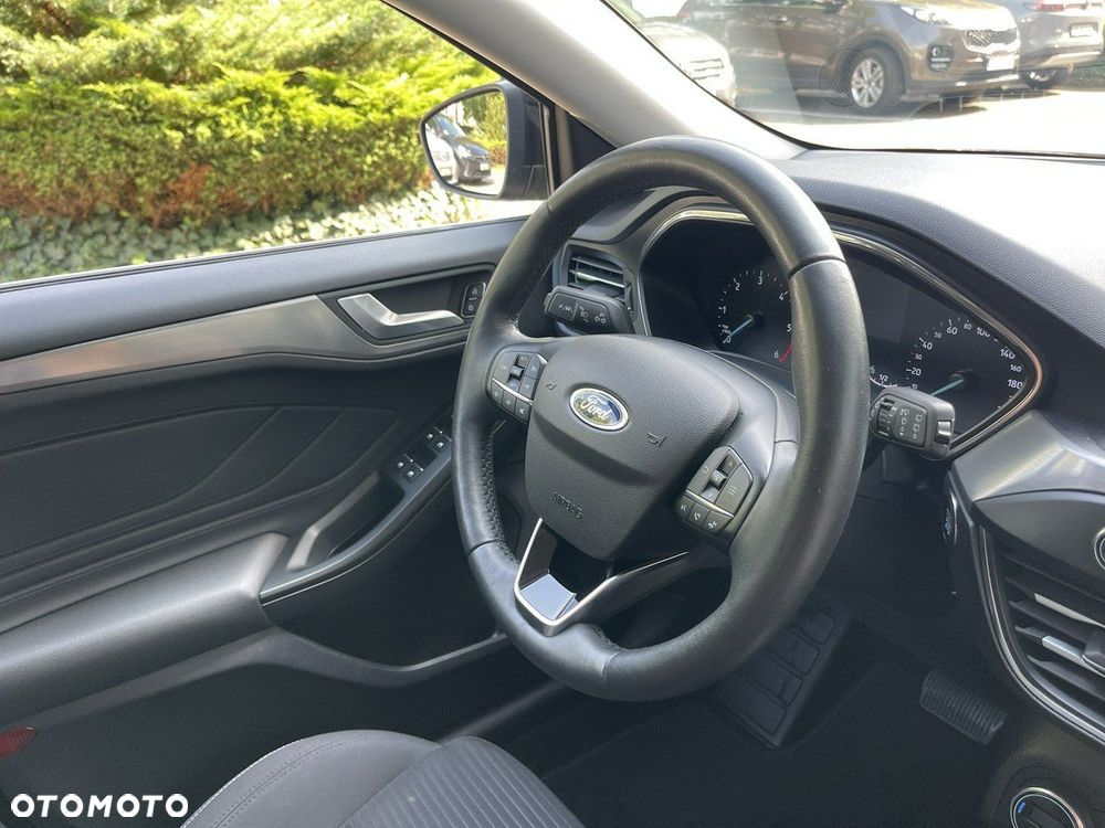 Ford Focus - 32