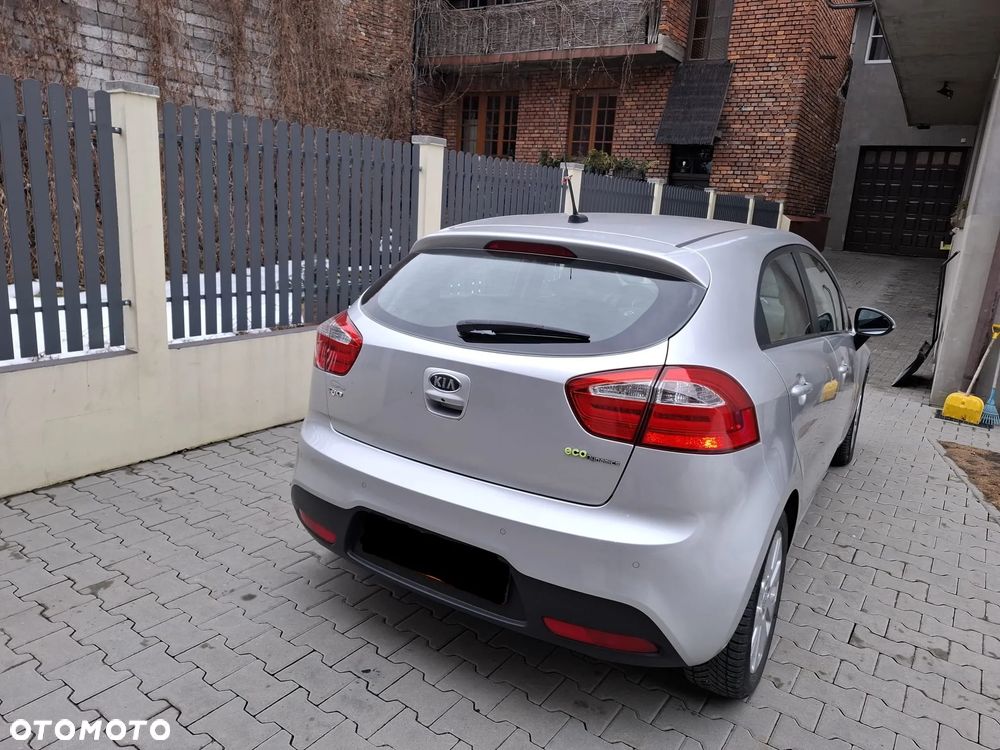 Kia Rio 1.1 crdi L - 2