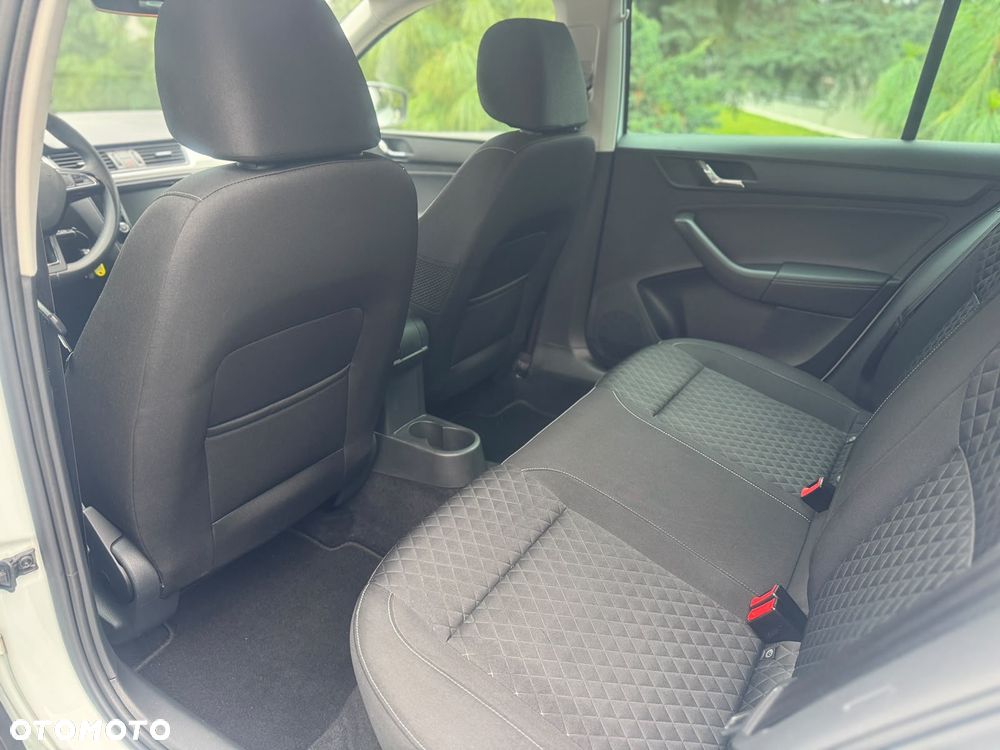 Skoda RAPID 1.4 TSI DSG Drive - 22