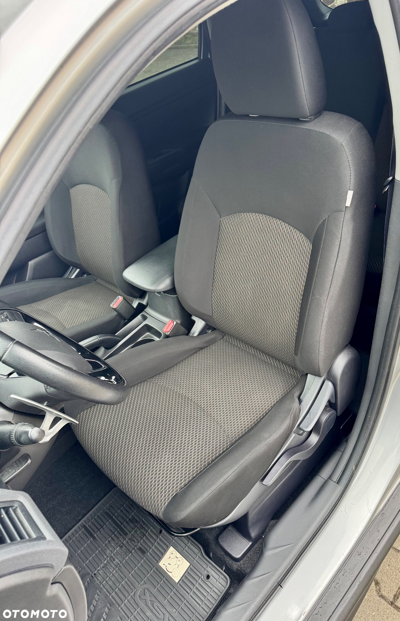 Mitsubishi ASX 2.0 2WD CVT Intro Edition+ - 17