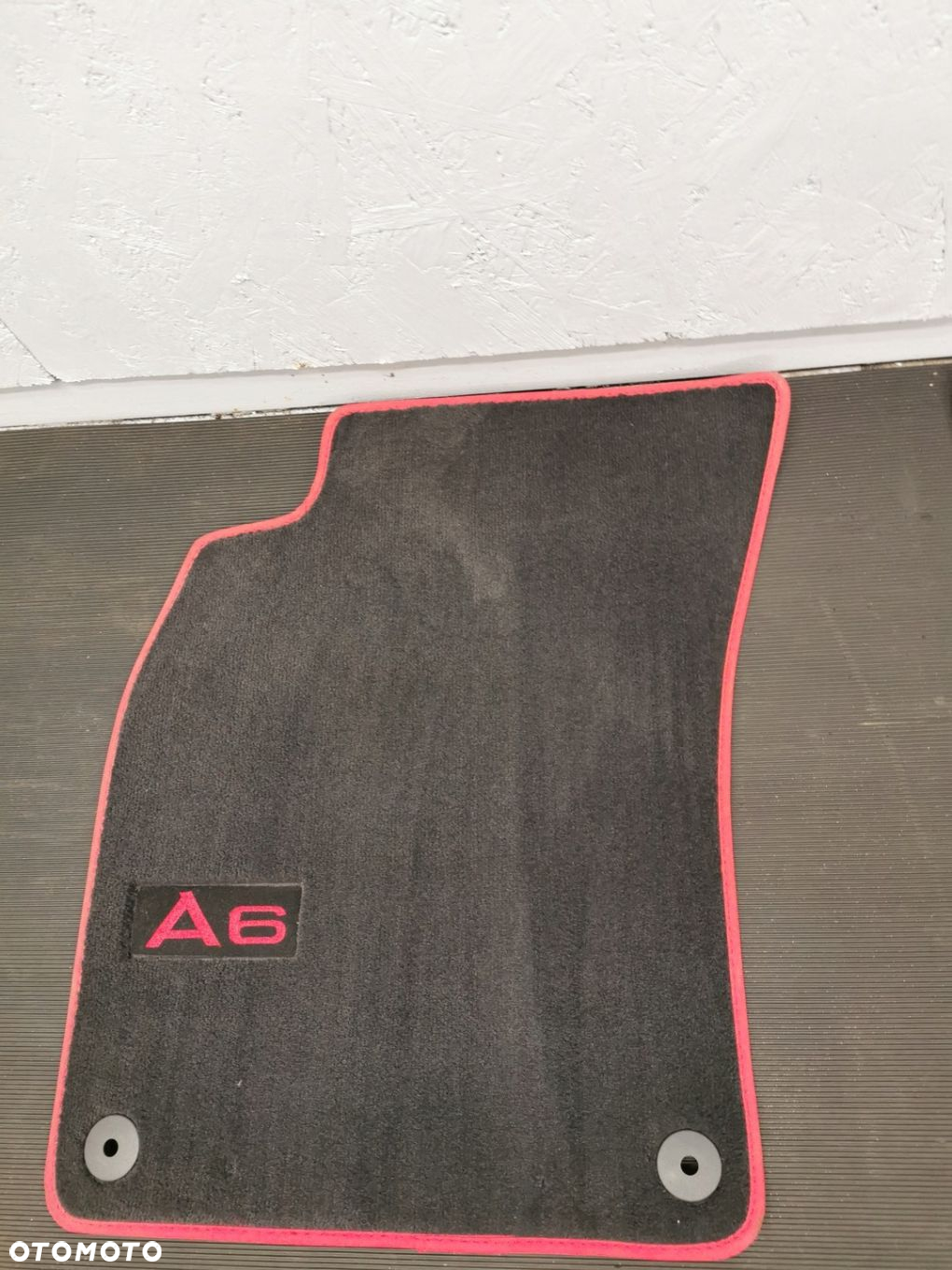 AUDI A6 C7 NOWE ORYGINALNE WELUROWE DYWANIKI DYWANIKI 4 ELEMENTY - 2