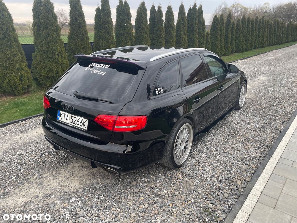 Audi A4 Avant - 11