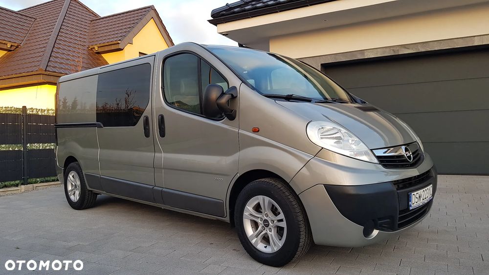 Opel Vivaro ver-2-0-tdci-titanium - 27