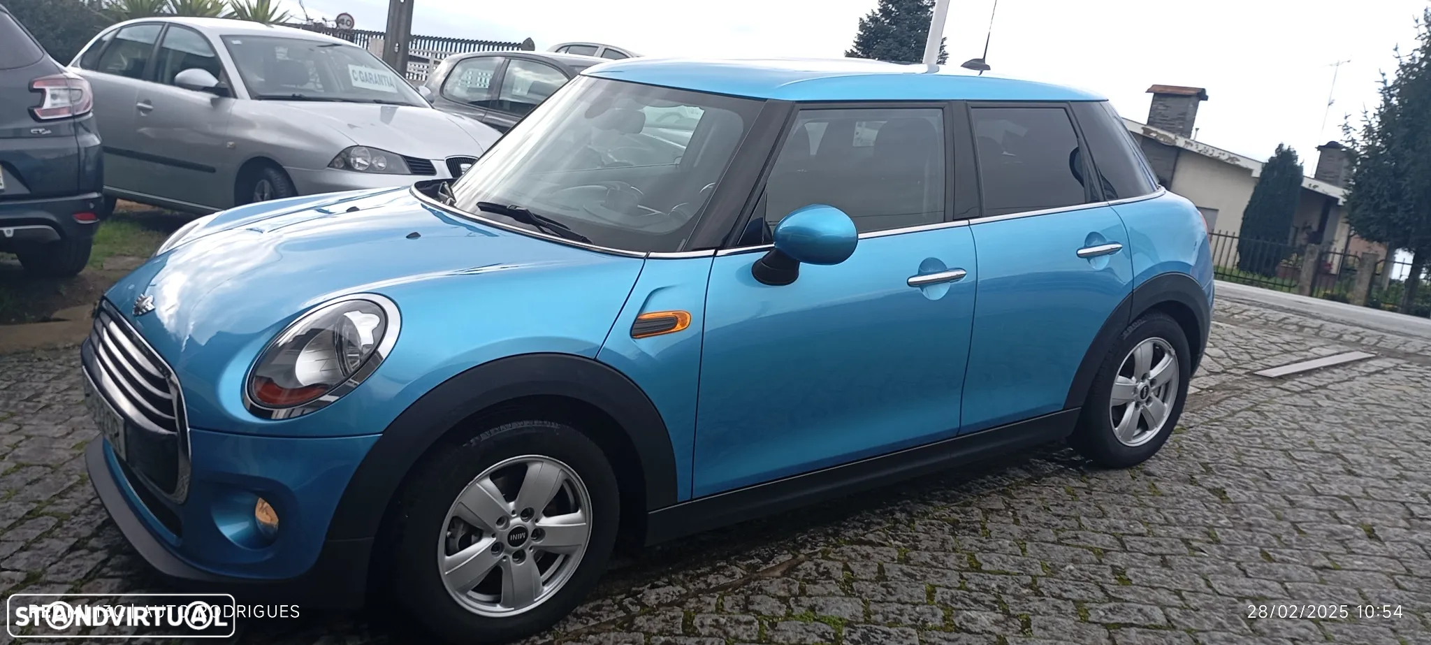 MINI 5 Portas Cooper D Aut. - 10