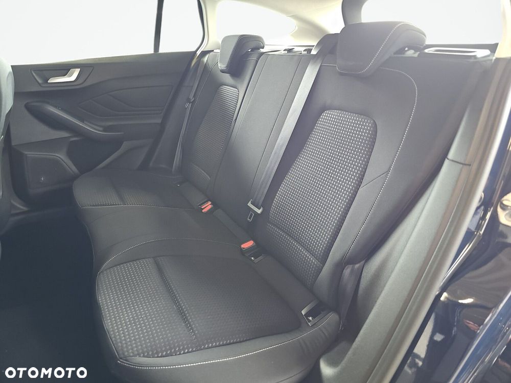 Ford Focus 1.0 EcoBoost Trend - 26