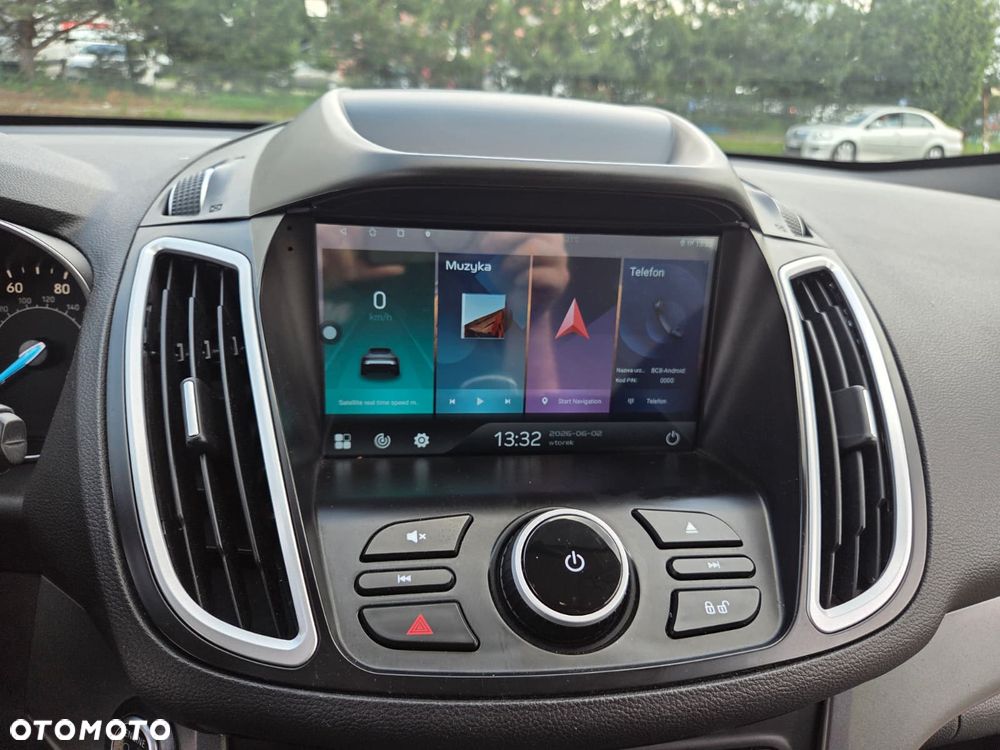 Ford Kuga - 32