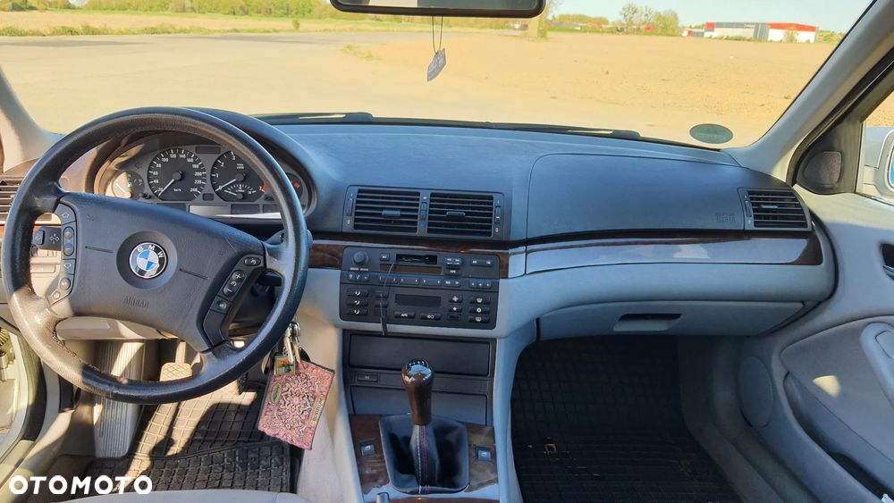 BMW Seria 3 318i - 7