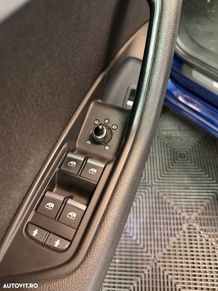 Audi A4 2.0 TDI quattro S tronic Sport - 4