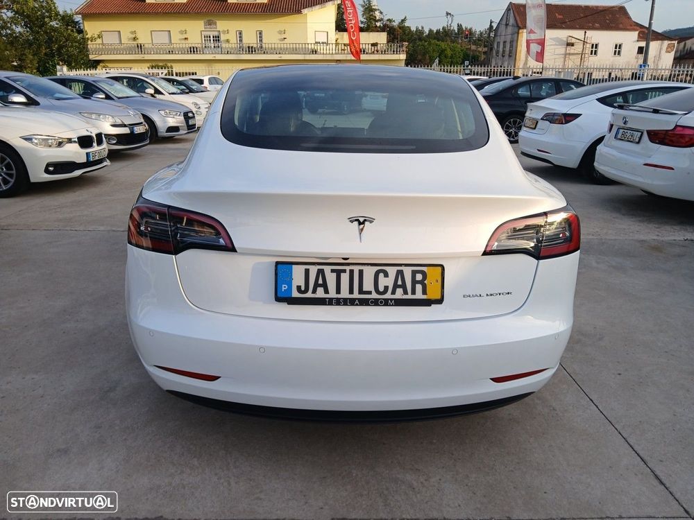 Tesla Model 3 - 6