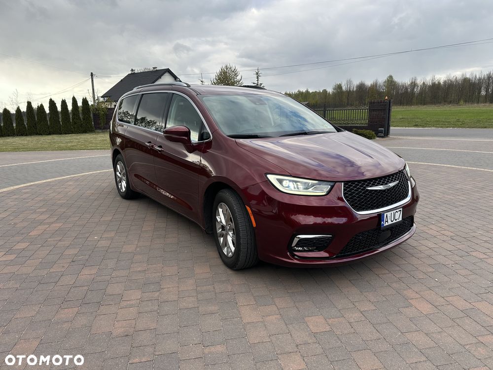 Chrysler Pacifica - 19