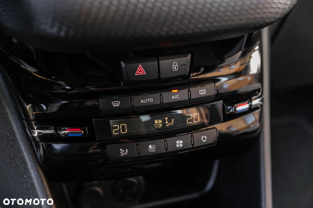 Peugeot 2008 PureTech 82 Style - 28