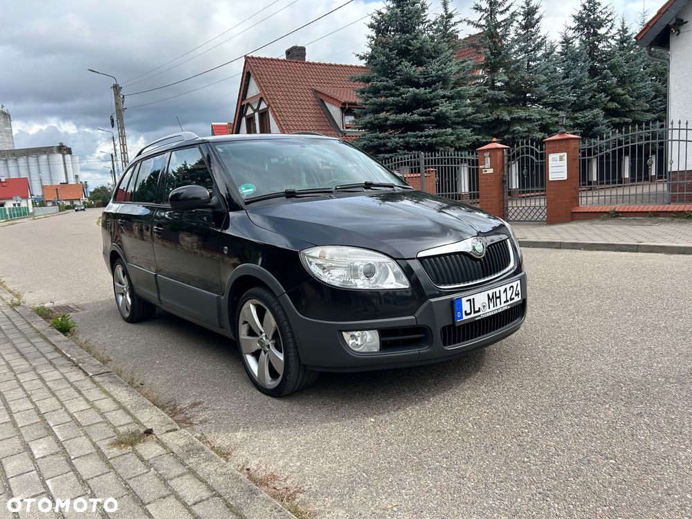 Skoda Fabia 1.6 16V Scout - 11