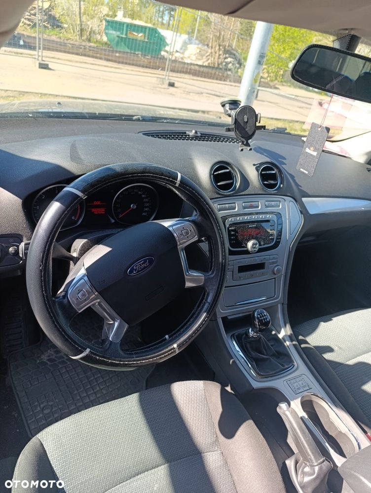 Ford Mondeo - 4