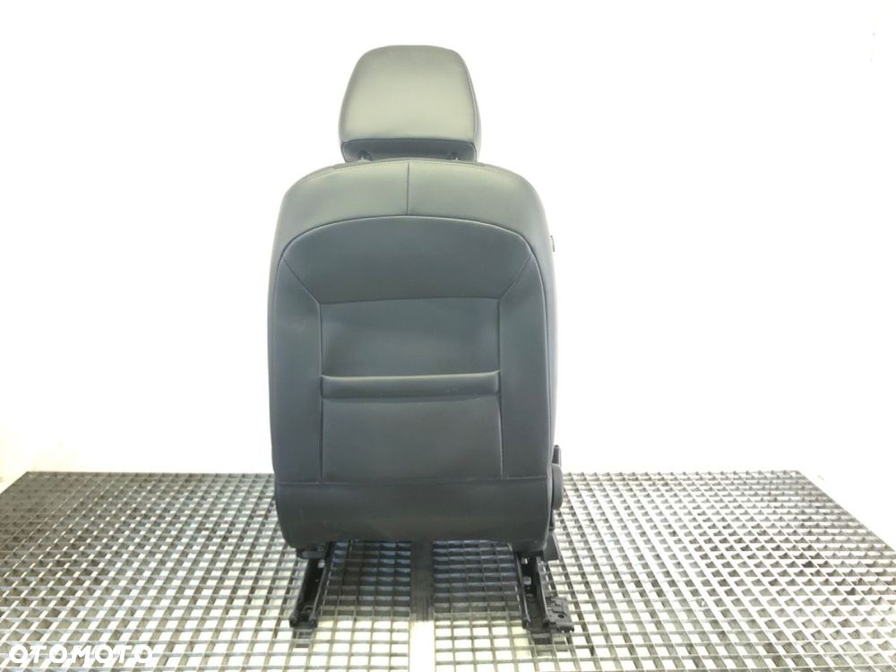 FOTEL PRAWY PRZÓD  OPEL MOKKA / MOKKA X (J13) 2012 - 2022 1.4 (_76) 103 kW [140 KM] benzyna 2013 - - 4