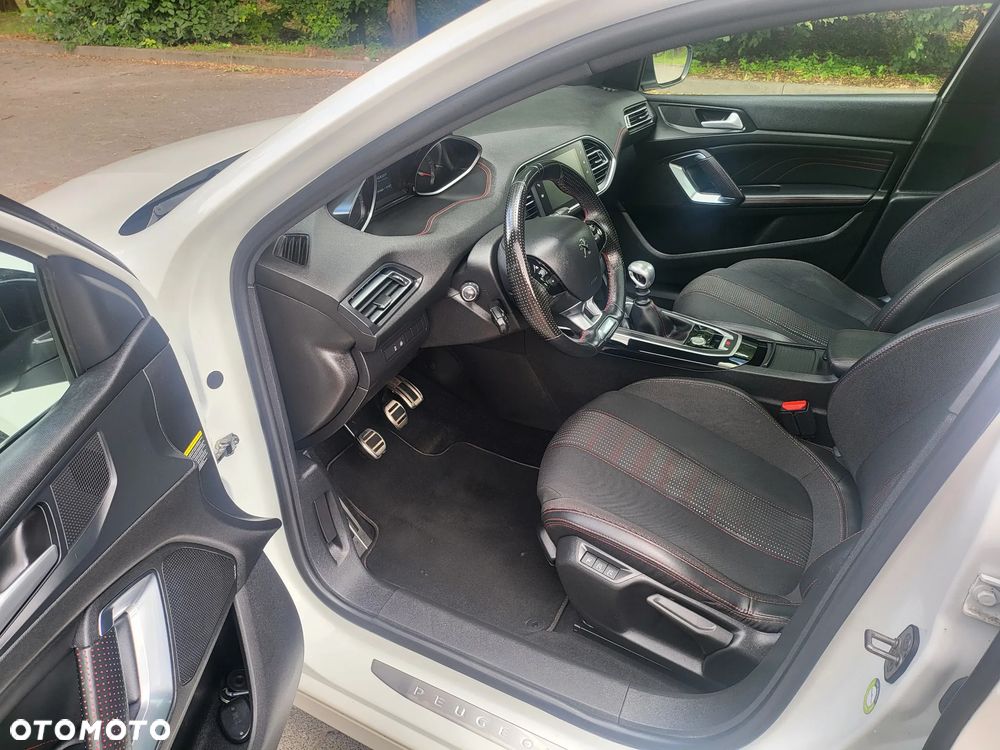 Peugeot 308 - 16